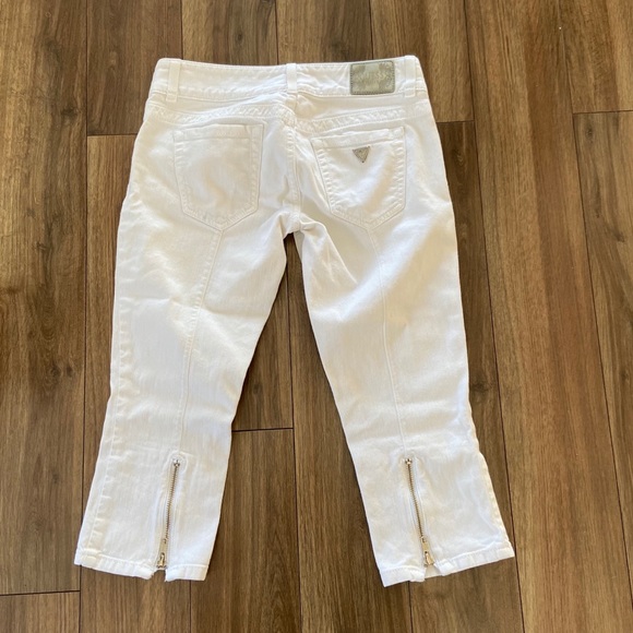 Guess White Cropped Jeans - Picture 3 of 6